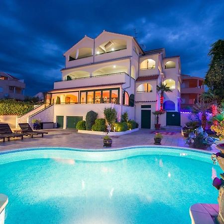 Apartments Marija Near Center Vodice Ngoại thất bức ảnh
