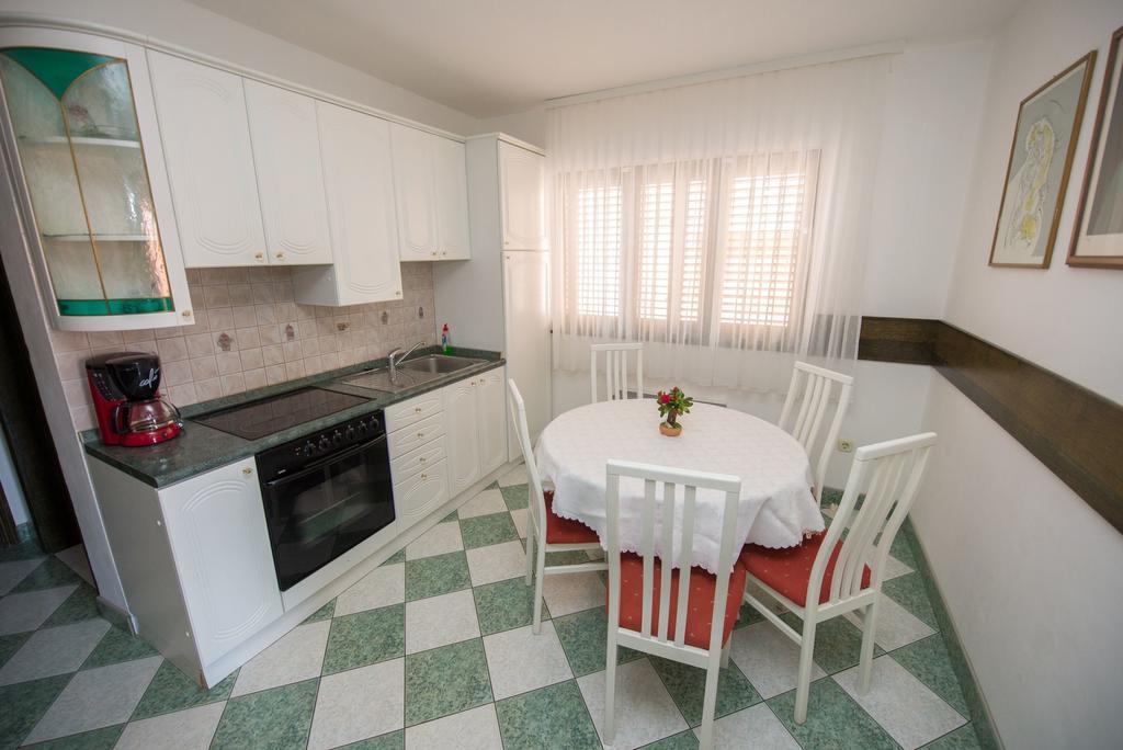 Apartments Marija Near Center Vodice Ngoại thất bức ảnh