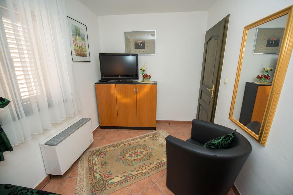 Apartments Marija Near Center Vodice Ngoại thất bức ảnh