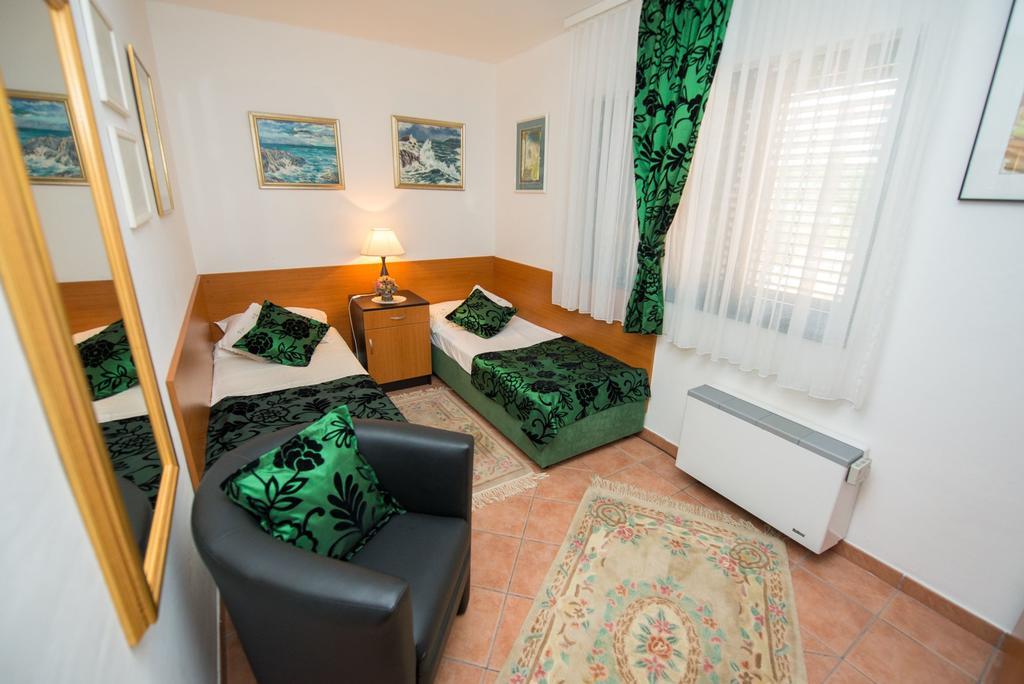 Apartments Marija Near Center Vodice Ngoại thất bức ảnh